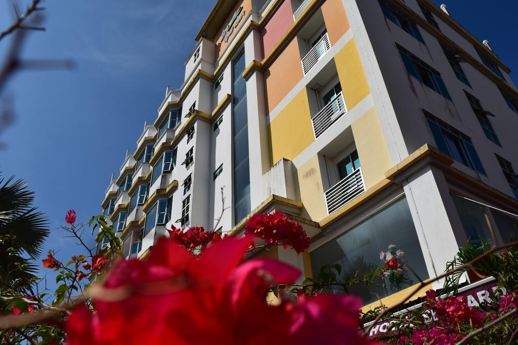 Hotel Sri Garden Sdn. Bhd. Kangar Bagian luar foto