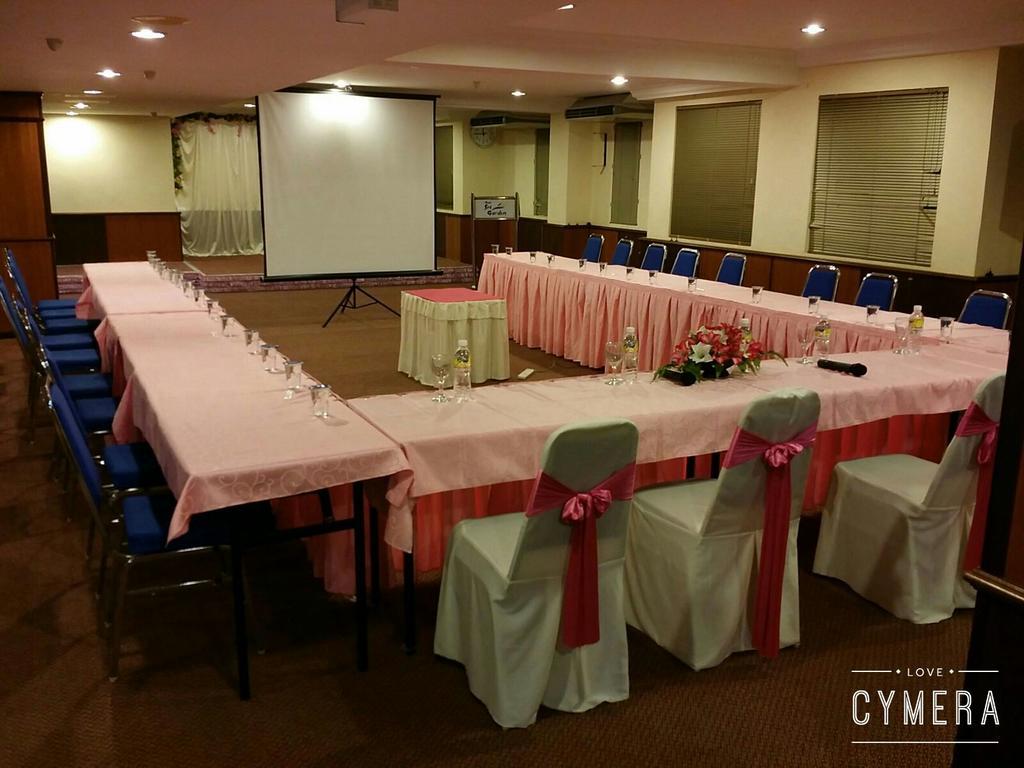Hotel Sri Garden Sdn. Bhd. Kangar Bagian luar foto